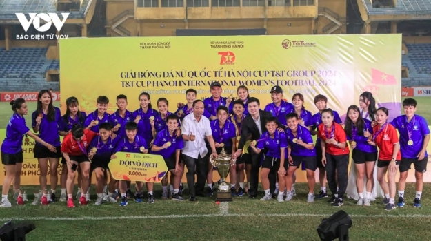 Thai Nguyen T&T win Hanoi international women's football tournament